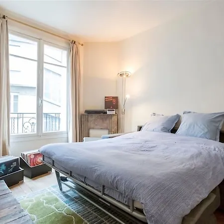Stunning Studio - Bastille Apartment