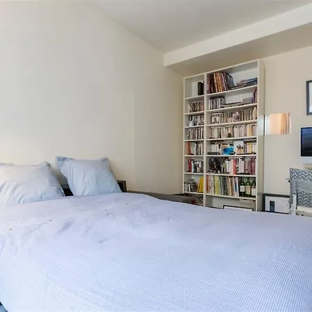 Stunning Studio - Bastille *